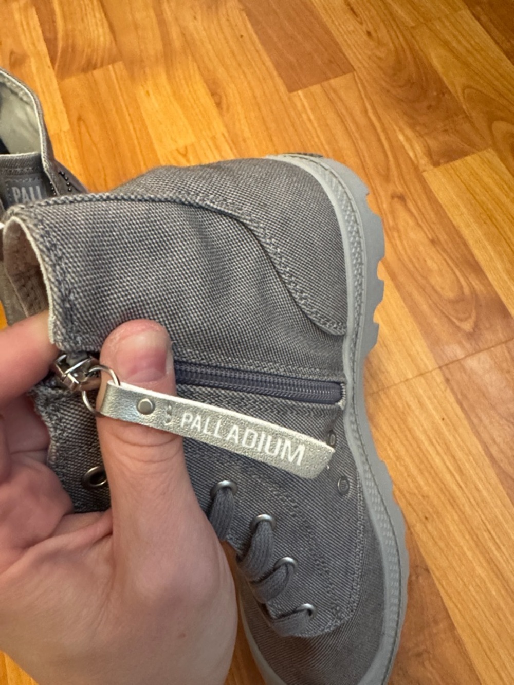 Palladium Grey Boots 9 BRAND NEW - Picture 10 of 11